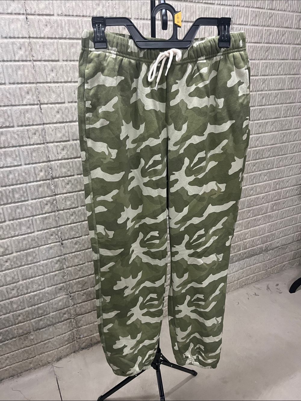 Old Navy Green Camouflage Drawstring Jogger Pants